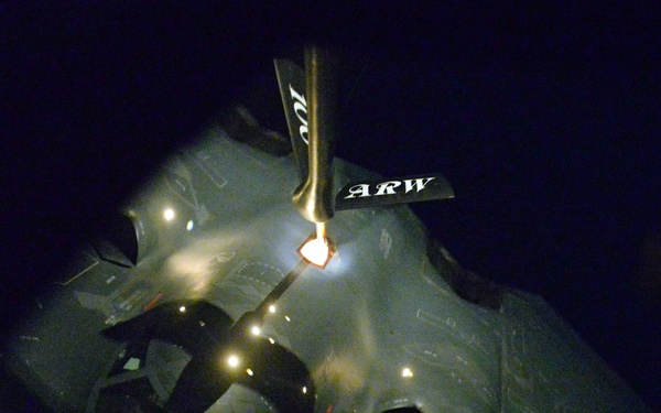 USAFE refuels B-2 for fight against ISIL