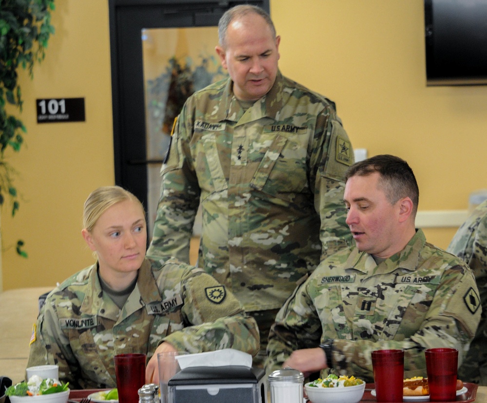 Director of the Army National Guard visits &quot;Warrior&quot; Battalion