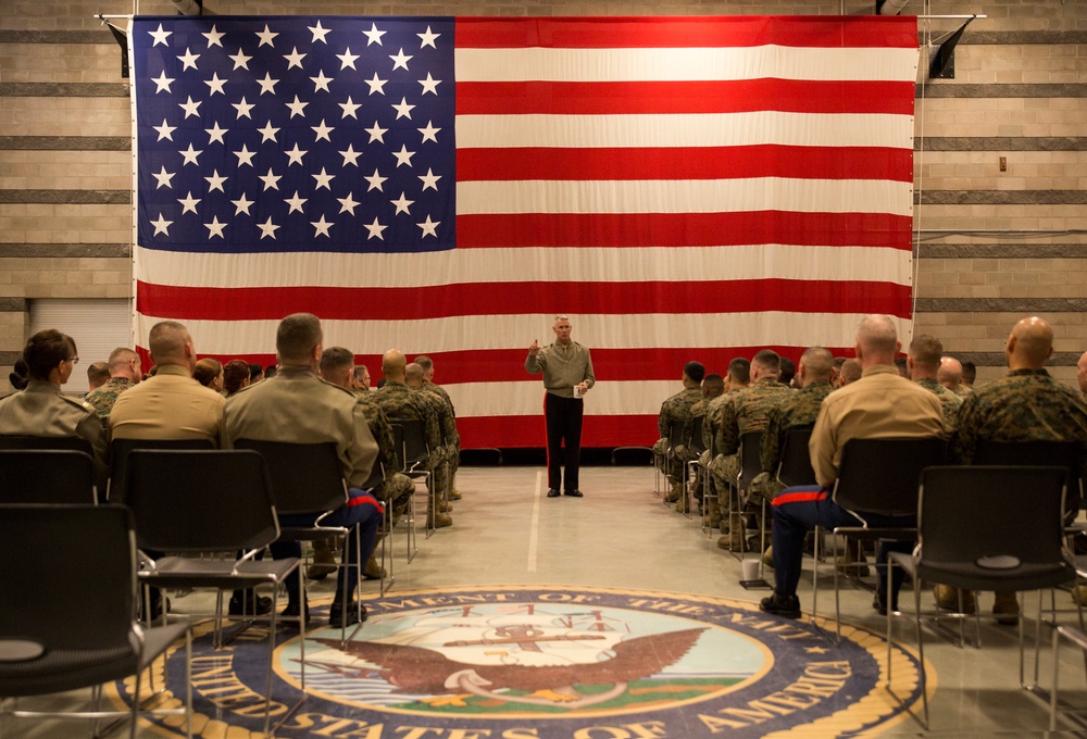Marine Reserve commander commemorates 100-year history in Denver