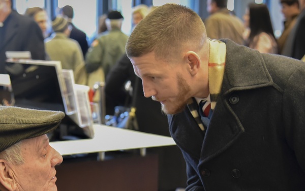 MOH Recipients exchange coins