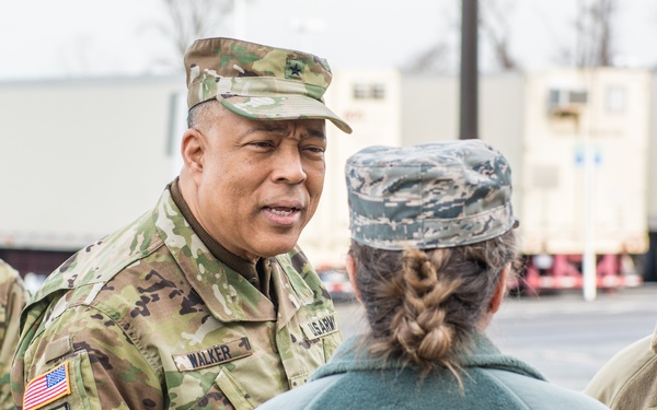 Brig. Gen. William Walker visits with Soldiers and Airman prior to 58th Presidential Inauguration