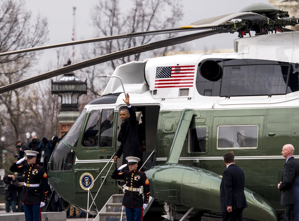 Obama departs 58th Presidential Inauguration on Marine One