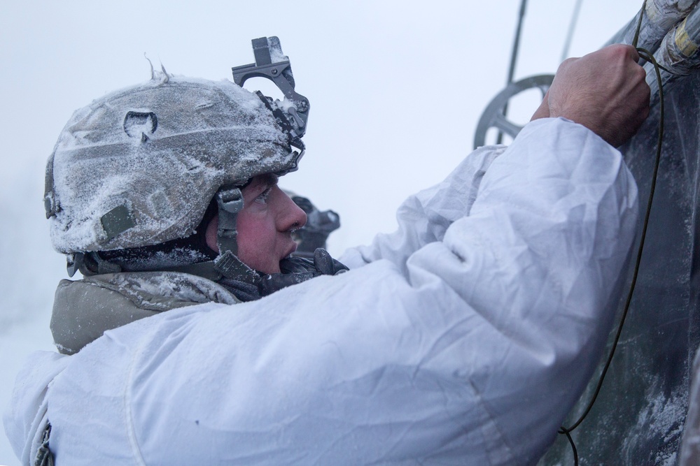 2-377 PFAR paratroopers conduct live fire/cold weather training