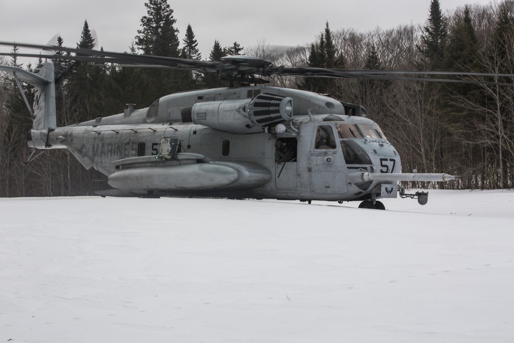 HMH-464 Marines Conduct Flight Operations during Exercise Frigid Condor