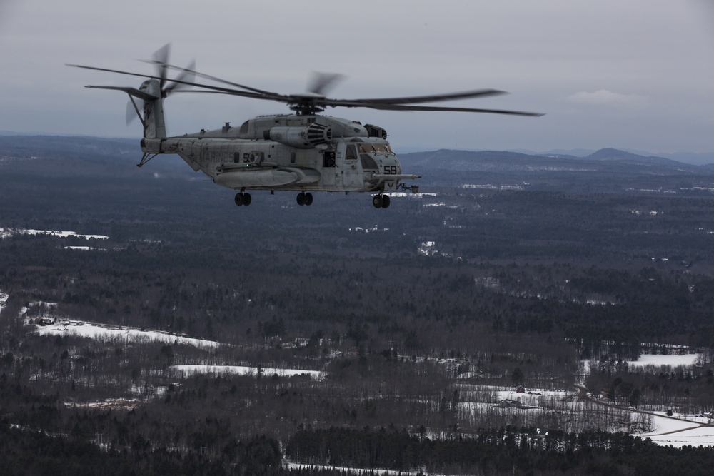 HMH-464 Marines Conduct Flight Operations during Exercise Frigid Condor