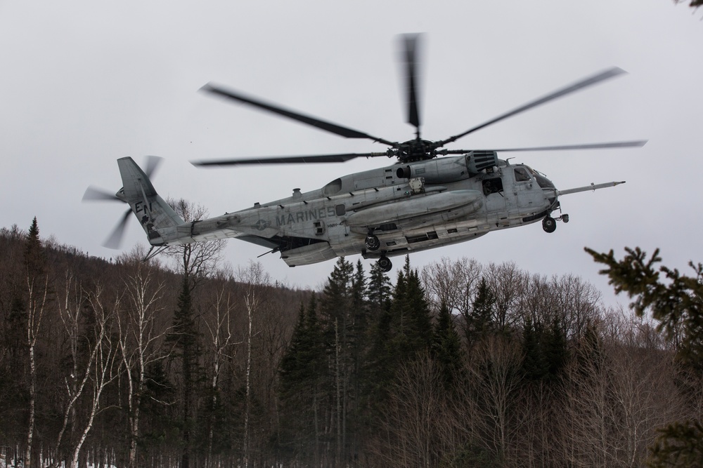 HMH-464 Marines Conduct Flight Operations during Exercise Frigid Condor