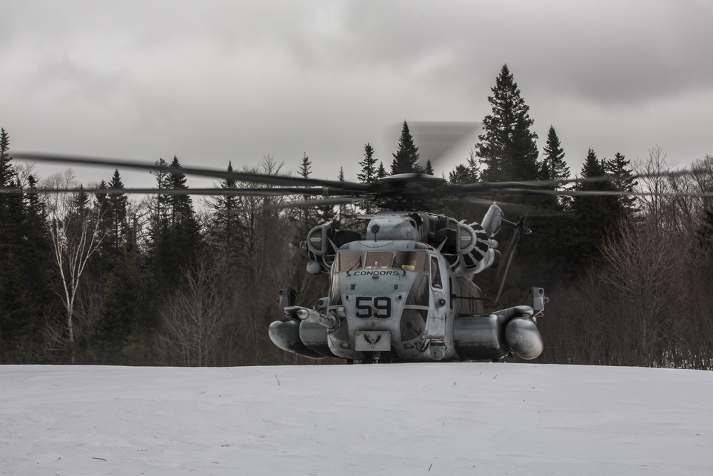 HMH-464 Marines Conduct Flight Operations during Exercise Frigid Condor