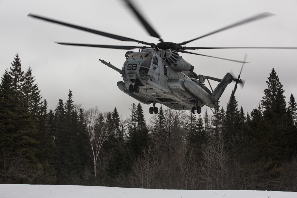 HMH-464 Marines Conduct Flight Operations during Exercise Frigid Condor