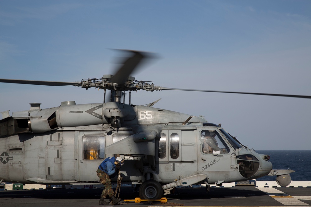 24th MEU conducts flight operations during COMPTUEX