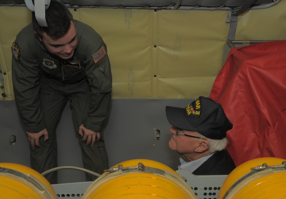 Pioneer of tactical airlift visits MacDill