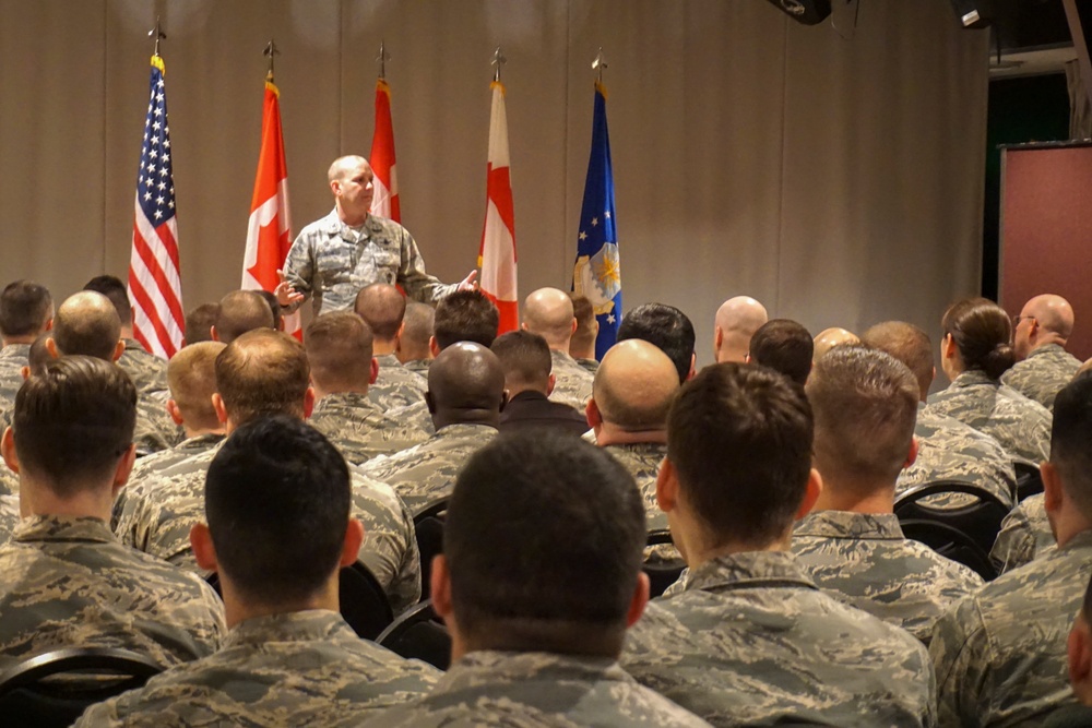 Col Schiess visits Thule AB