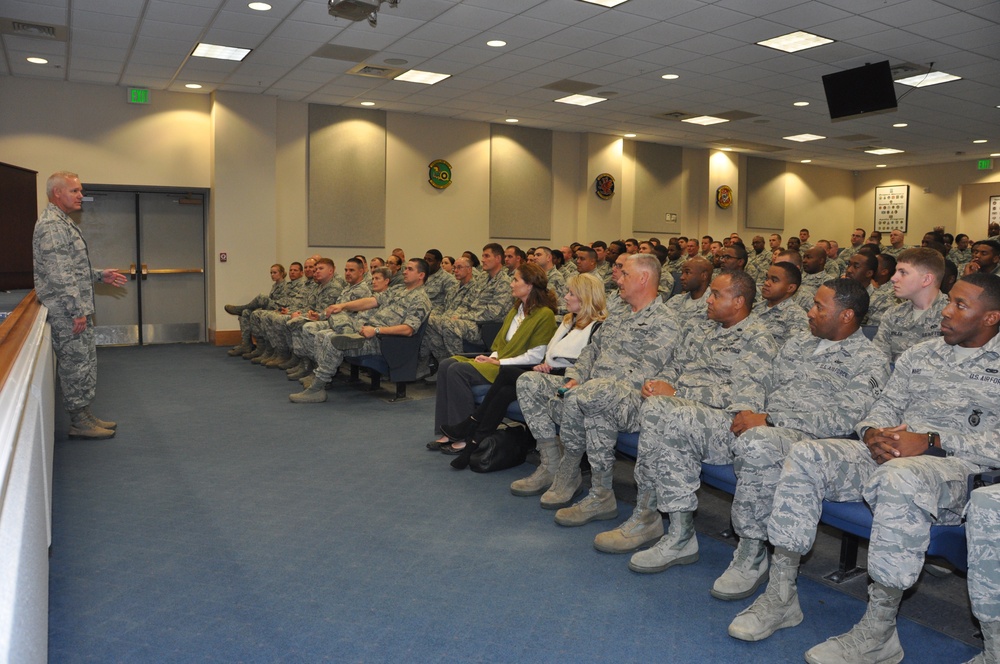 Major General Stokes returns to the 908th