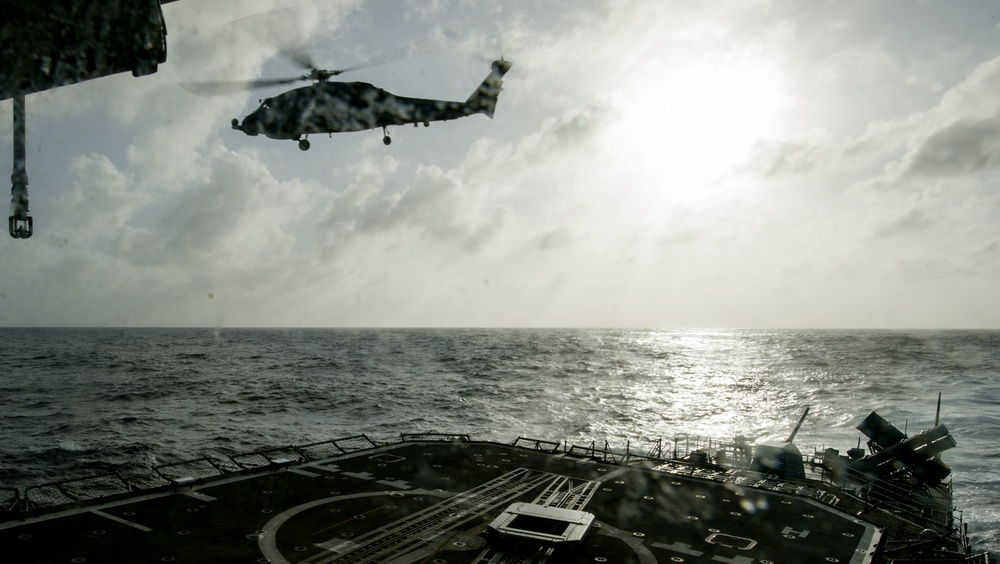 USS Lake Champlain (CG 57) Flight Quarters