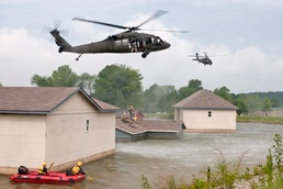 Kentucky MEDEVAC trains for water rescue
