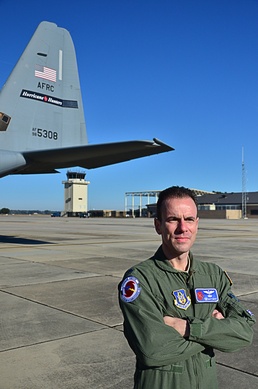 Hurricane Hunters receive new commander