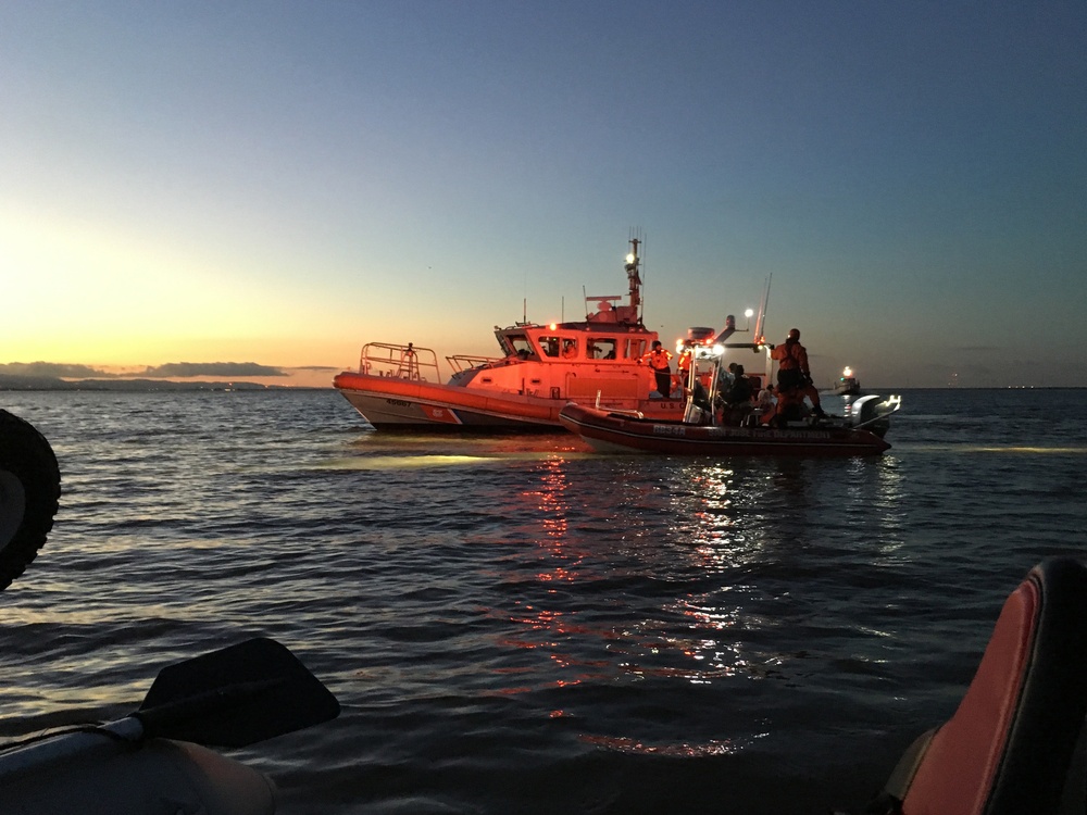Coast Guard searches for missing kayaker in San Francisco Bay