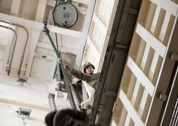 India 3/6 Conducts Fast Roping