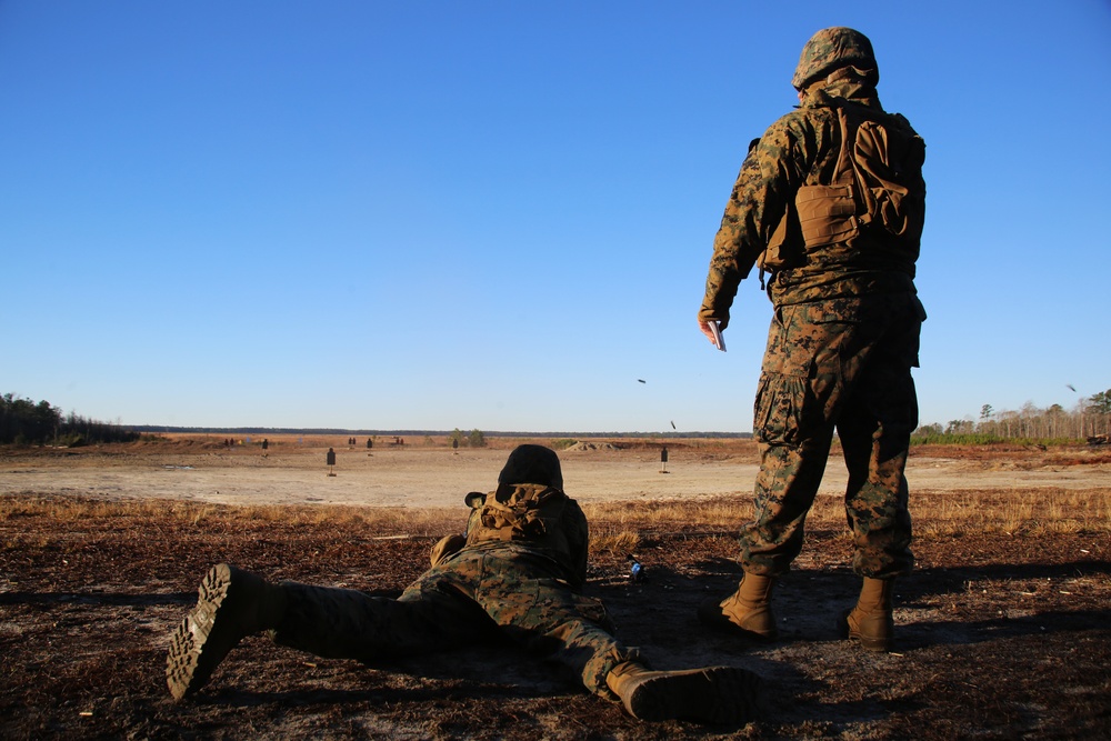MWSS-271 Marines qualify on M249 SAW during weapons systems training