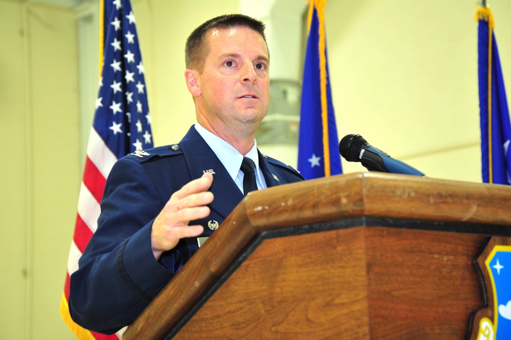 Amodeo assumes command of 403rd Wing