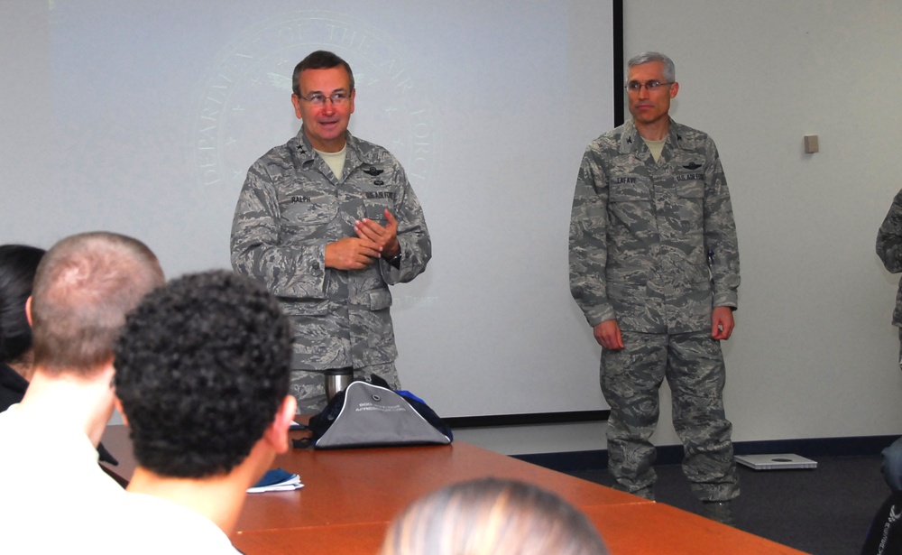 Ralph visits 403rd Wing