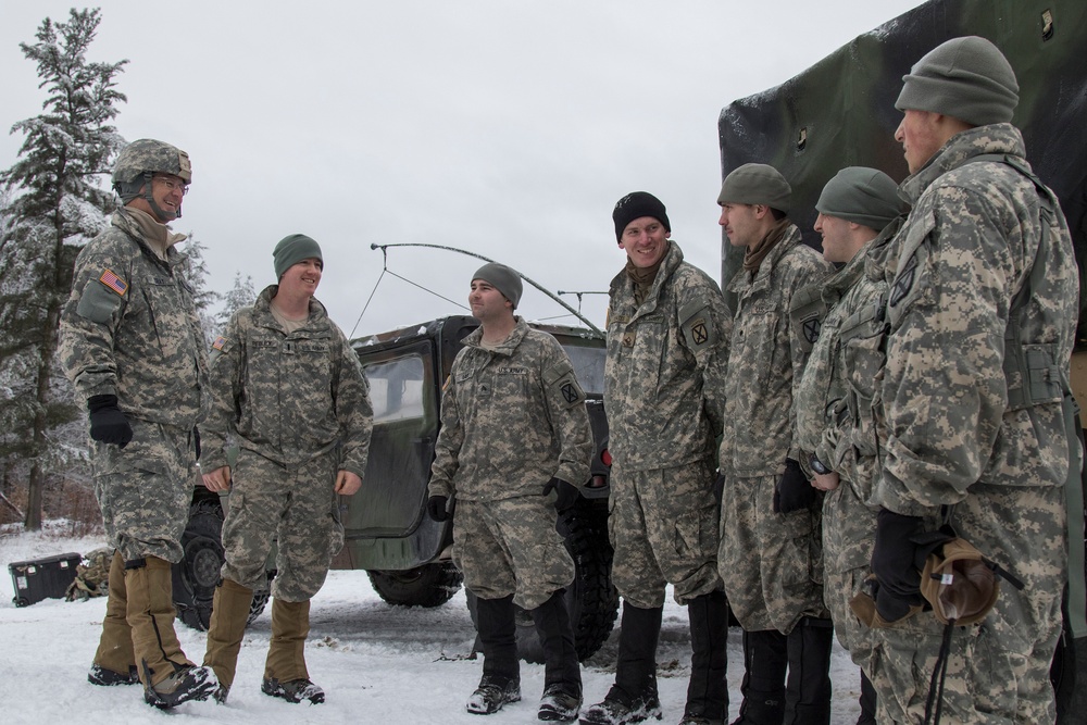 Adjutant General Meets with Soldiers