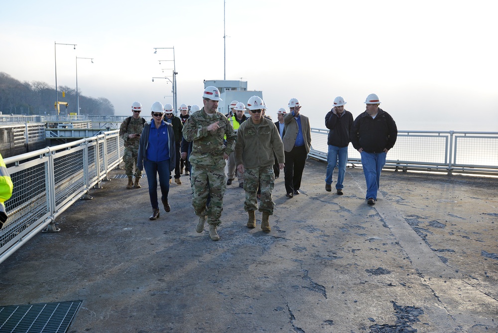 Gen. Toy visits Chickamauga Lock Replacement Project