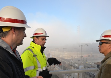 Gen. Toy visits Chickamauga Lock Replacement Project