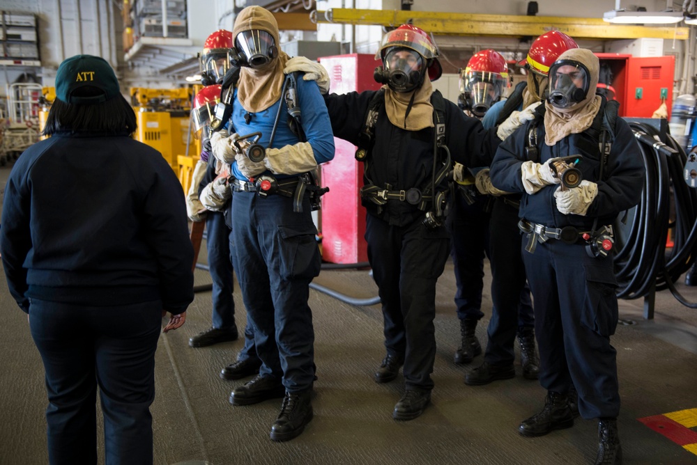 USS Bonhomme Richard Air Department Conducts Firefighting Training