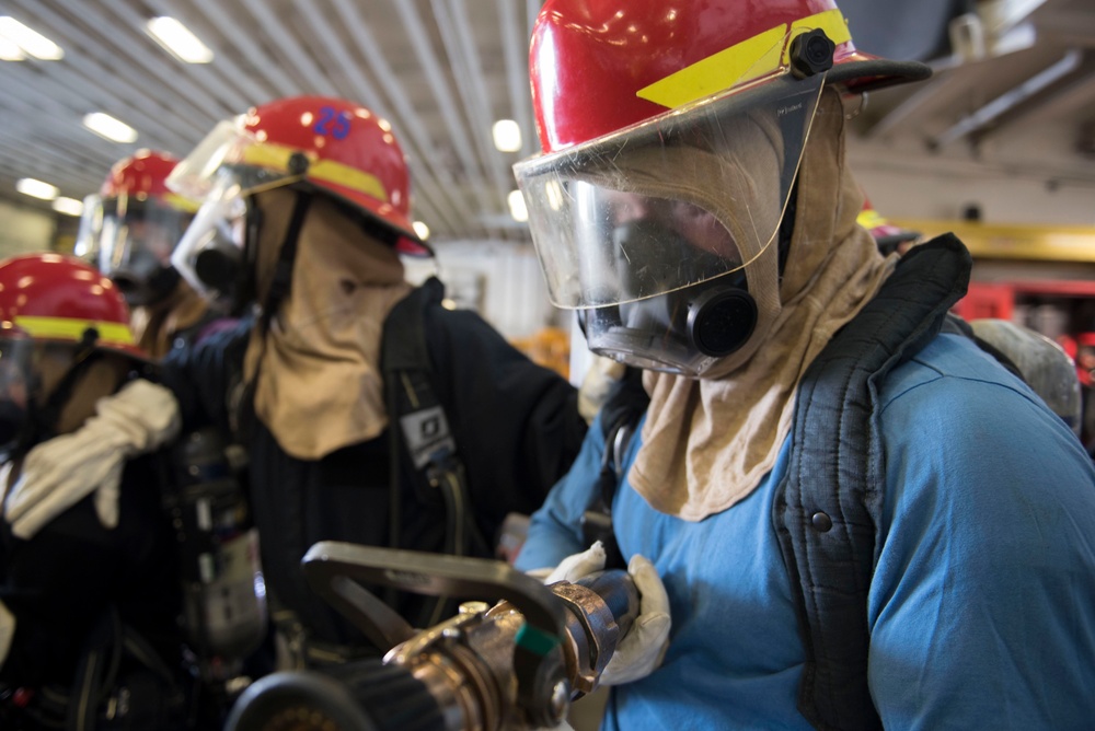 USS Bonhomme Richard Air Department Conducts Firefighting Training