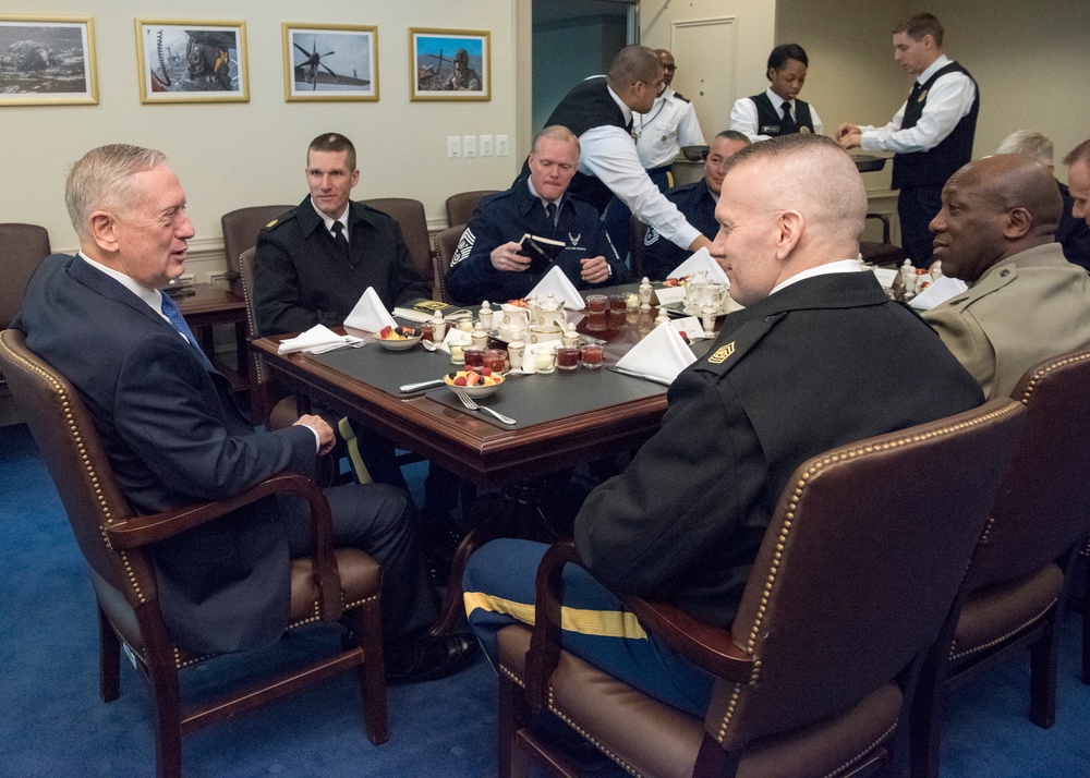 SECDEF Meets With Senior Enlisted Leaders