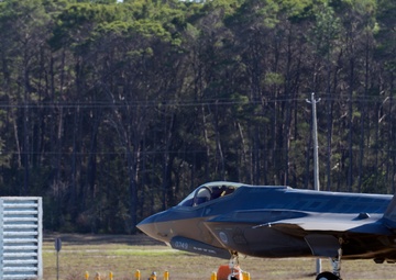 Florida Air National Guard pilots train the force