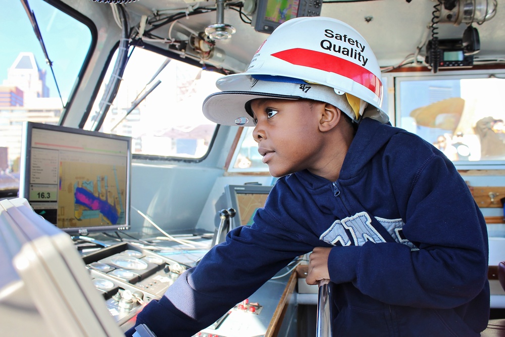 Fleet Week 2016 aboard the Linthicum