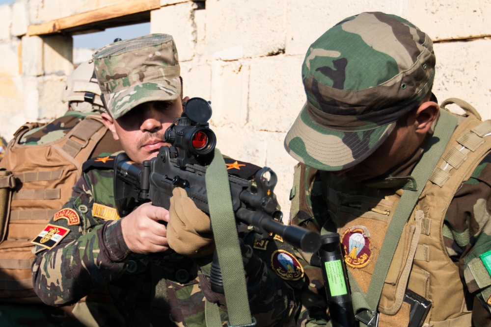 Coalition leaders review Iraqi Ranger training at Camp Taji