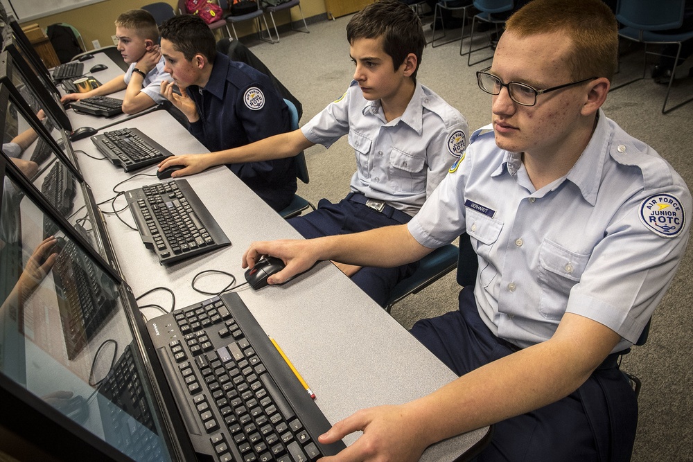 CyberPatriot IX underway at UMA: Hill Airmen mentor cadets