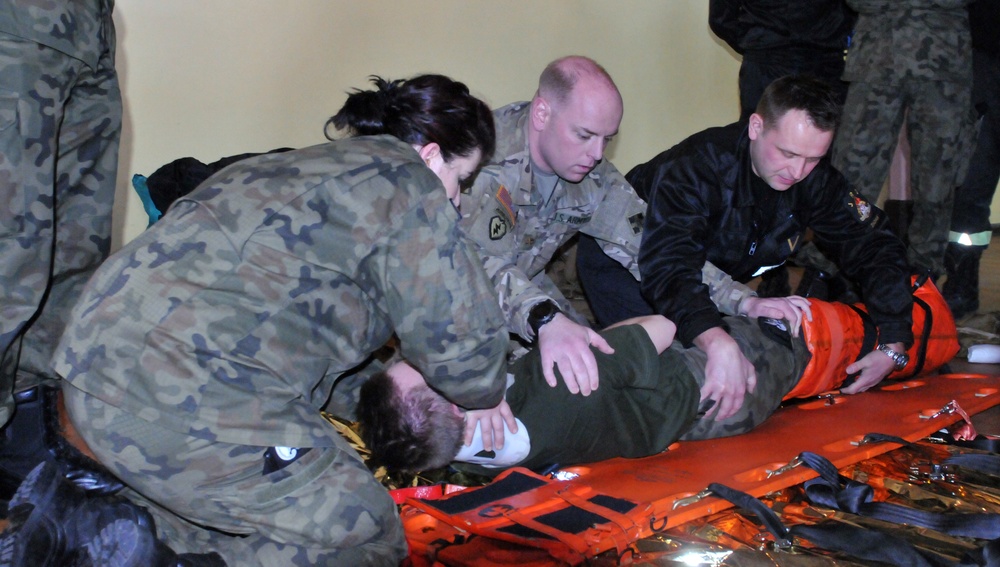 4th ID medics teach Polish students basic first aid training