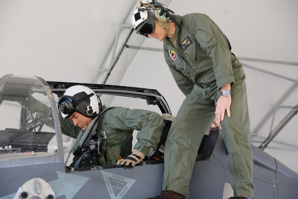 Maj. Gen. Love visits MCAS Cherry Point, gets firsthand look of AV-8B Harrier capabilities