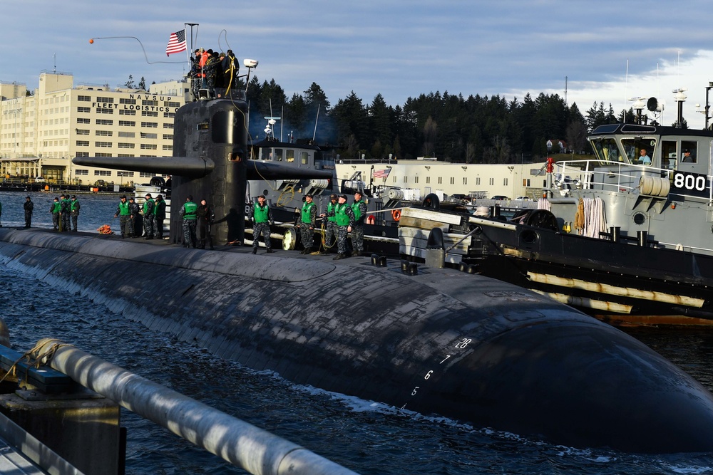 USS Olympia Visits Naval Base Kitsap-Bremerton