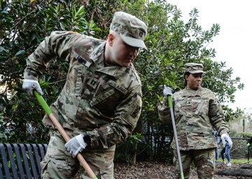 SHOWING UNITY AS A COMMUNITY: ARMY RESERVE PARTNERS WITH NFL TO KEEP 'THE CITY BEAUTIFUL'
