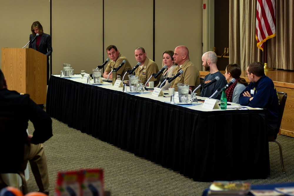 Naval Base Kitsap-Bangor hosts Navy Wounded Warrior Family Symposium