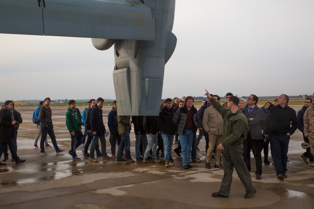 Field trip: U.S. Marines host static display tour for Spanish engineering students