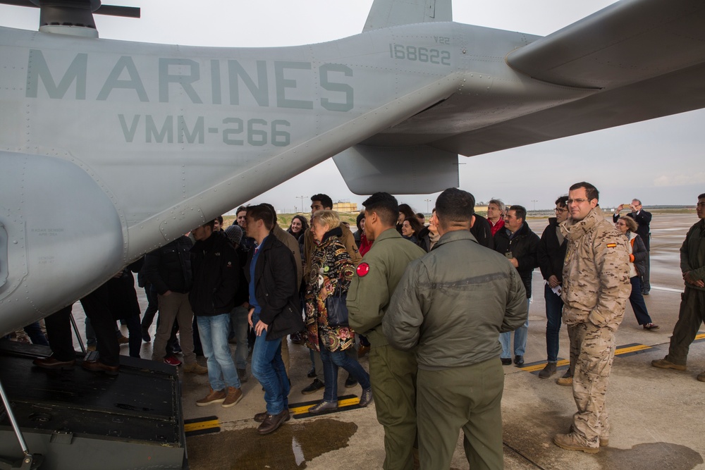 Field trip: U.S. Marines host static display tour for Spanish engineering students