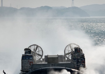 USS Bonhomme Richard (LHD 6) conducts unit-level training