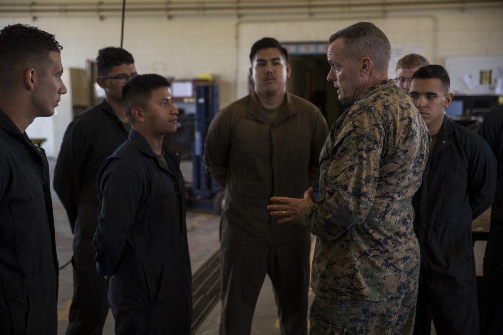 Inspector general of the Marine Corps visits MCB Hawaii
