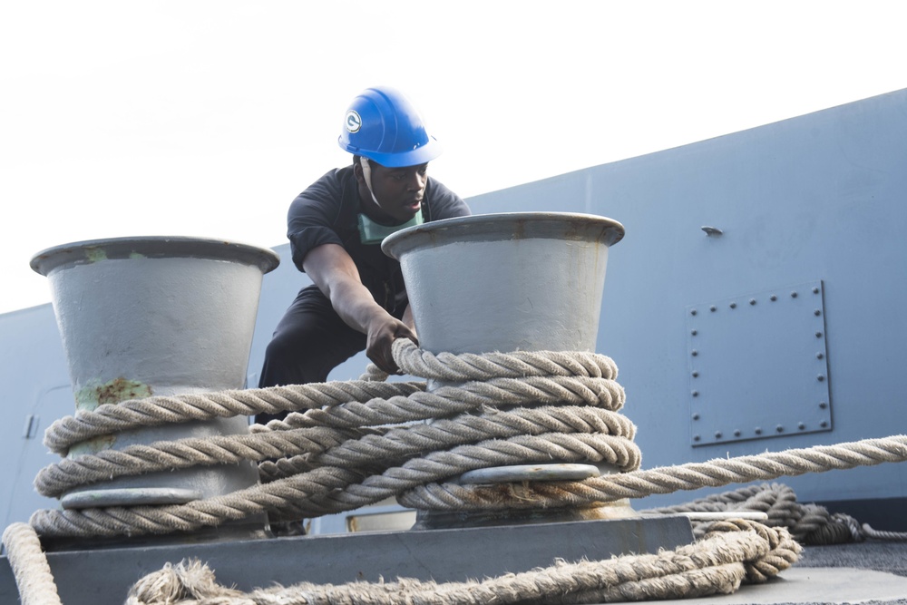 USS Green Bay arrives in OkinawA