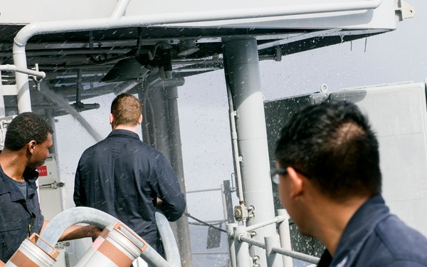 USS Lake Champlain (CG 57) Freshwater Wash Down