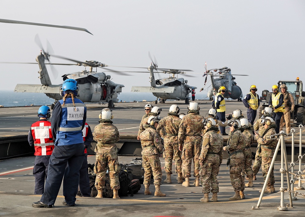 Forging partnerships:  U.S. Air Force, Royal Navy medical teams train onboard HMS Ocean