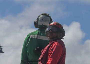 Sailors Practice for a Vertical Replenishment-at-Sea aboard USS Wayne E. Meyer (DDG 108)