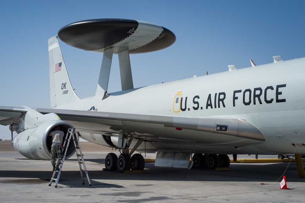 Maintainers ‘push’ AWACS to new levels in fight against ISIS