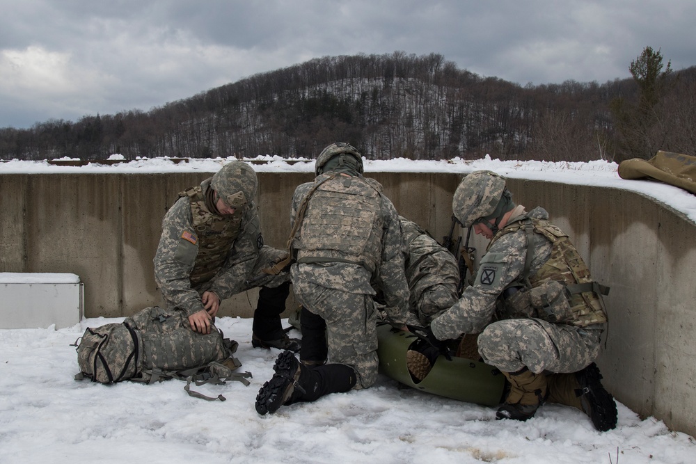 Soldiers Provide Aid to Mock Casualty