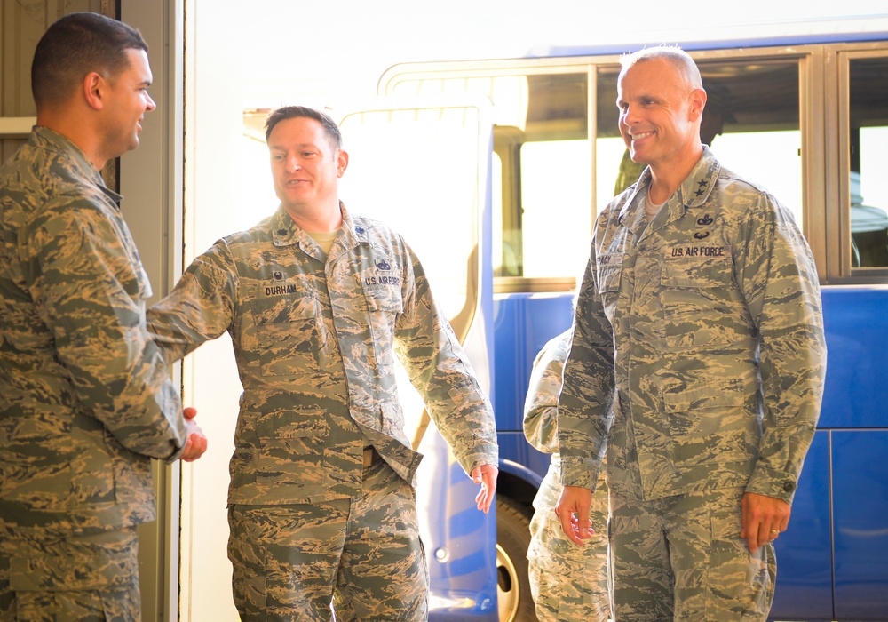 AFIMS Commander visits Yokota